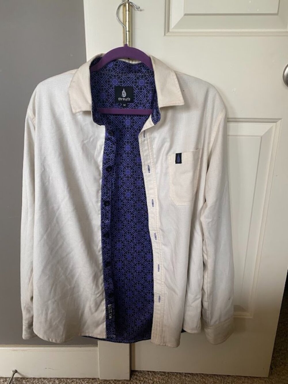 Threyda Long Sleeve Button Down Shirt (Medium)